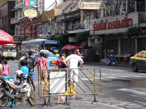 songkran_road.jpg