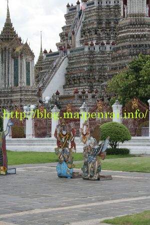 wat_arun_02.jpg
