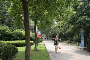 jinmin_hiroba04.jpg